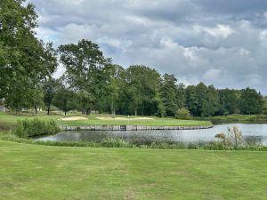 Les Bordes (Old) 18th Approach